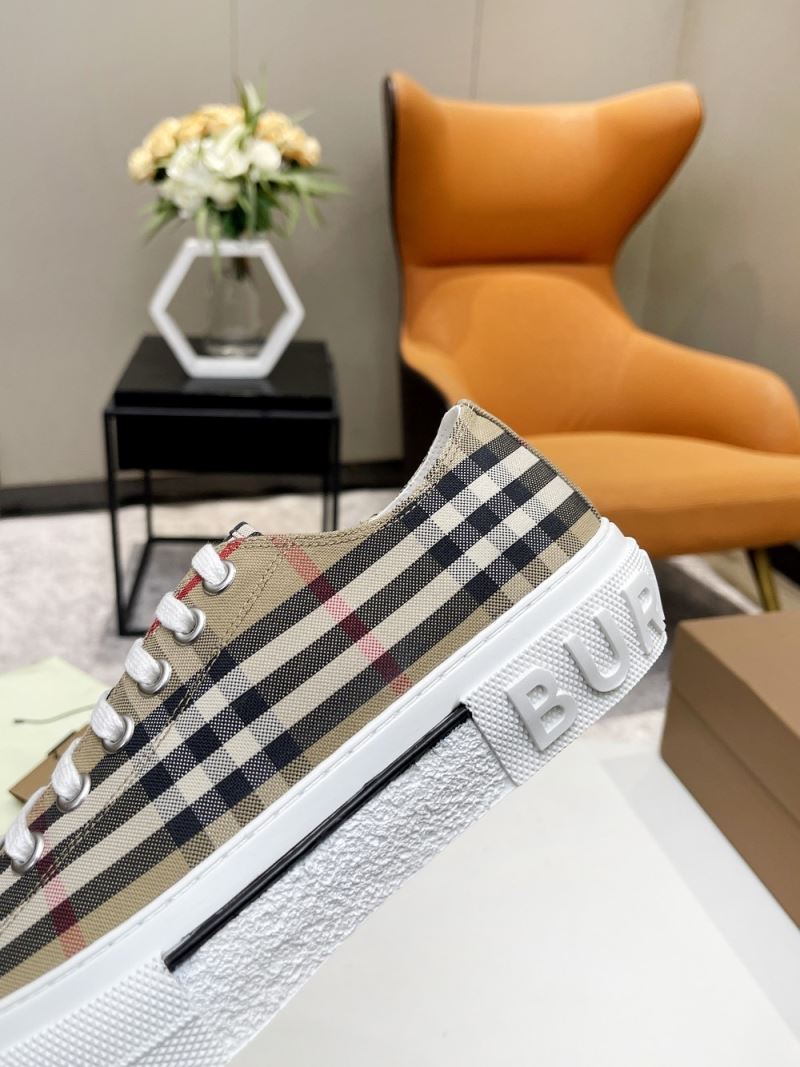 Burberry Low Shoes